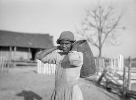 Annie Bendolph in front of her house on the Pettway plantation land (Image: Arthur Rothstein, 1937)